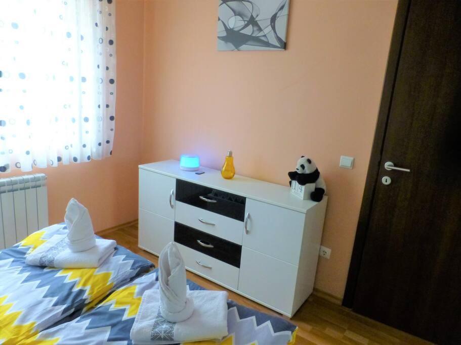 Mia'S Apartment, Stylish One Bedroom Suite โซเฟีย ภายนอก รูปภาพ