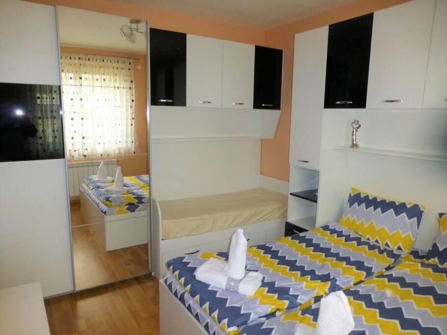 Mia'S Apartment, Stylish One Bedroom Suite โซเฟีย ภายนอก รูปภาพ
